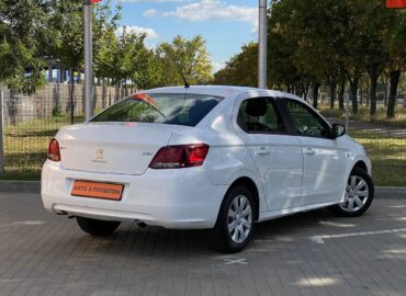 Peugeot 301