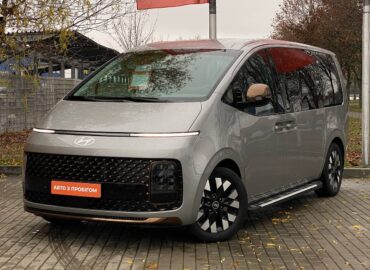 Hyundai Staria