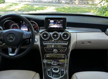 Mercedes-Benz C300