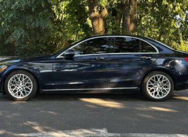 Mercedes-Benz C300