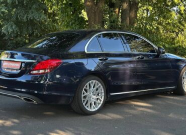 Mercedes-Benz C300