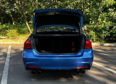 BMW 328i